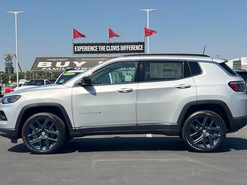 New 2026 Jeep Compass Latitude AWD/4WD image 7