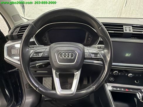 Used 2022 Audi Q3 2.0T Premium AWD/4WD image 4