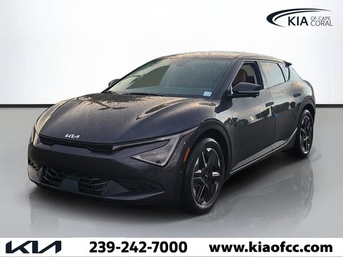 New 2026 Kia EV6 Wind RWD image 3