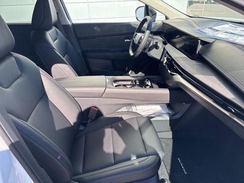 New 2025 Nissan Murano SV AWD/4WD image 11