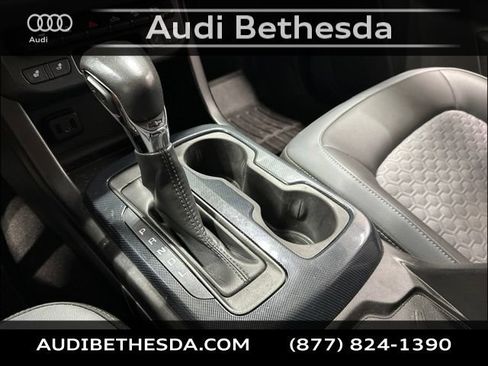 Used 2022 Chevrolet Colorado Z71 AWD/4WD image 25