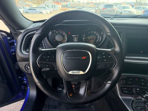 Used 2018 Dodge Challenger SXT w/ Blacktop Package image 19