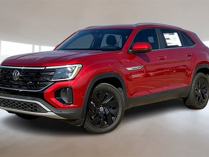 Certified 2025 Volkswagen Atlas Cross Sport SE w/ Panoramic Sunroof Package