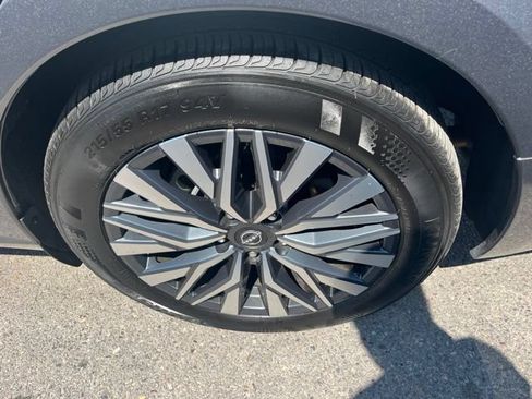 Used 2025 Nissan Altima 2.5 SV FWD image 18