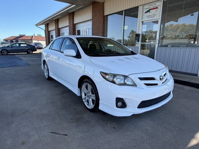Used 2013 Toyota Corolla S w/ Premium Pkg FWD image 3