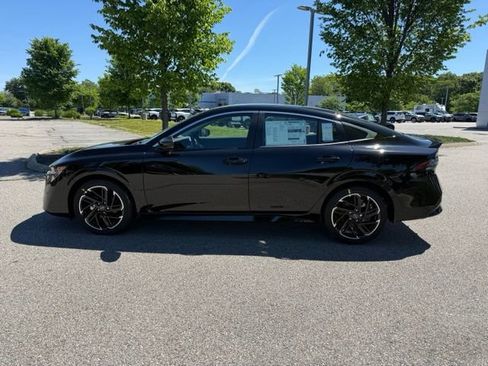 New 2026 Nissan Sentra SR w/ SR All Weather Package FWD image 8