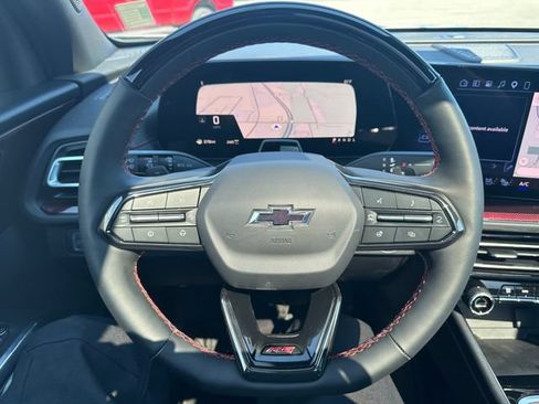 Used 2026 Chevrolet Traverse RS AWD/4WD image 12