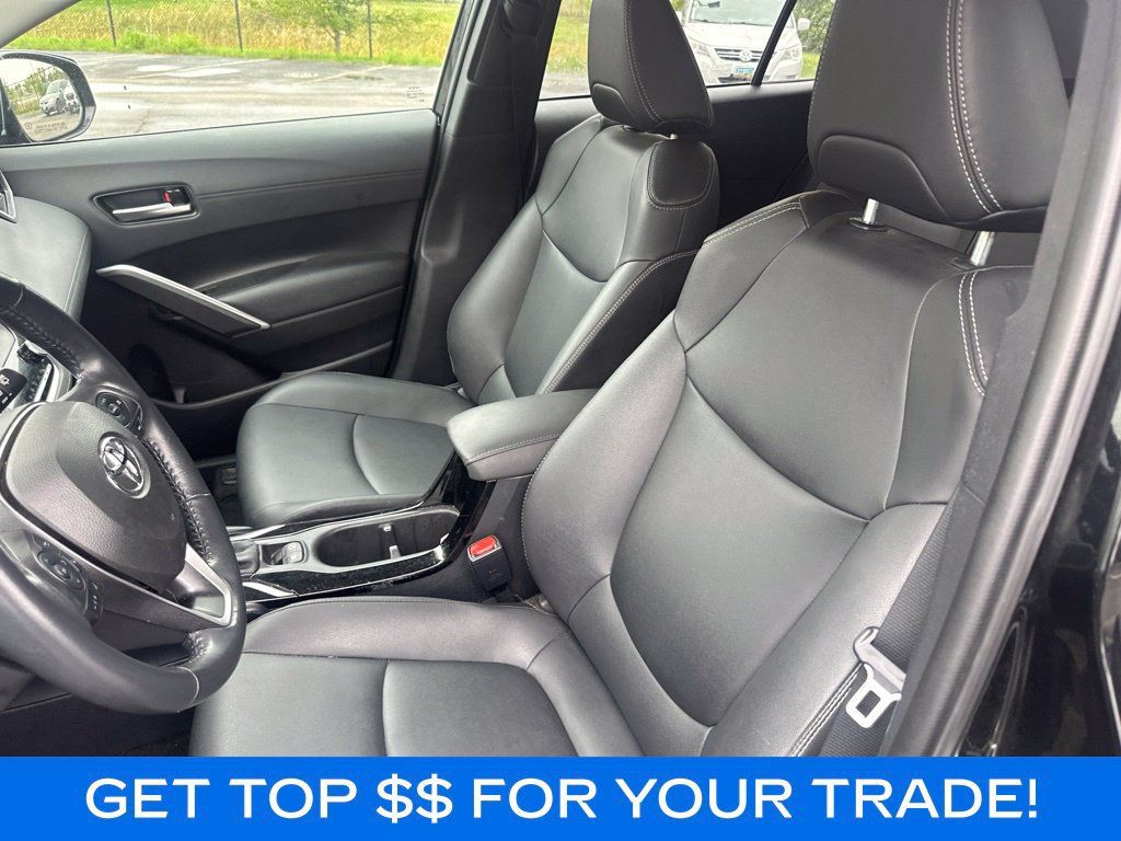 Used 2023 Toyota Corolla Cross XLE w/ Convenience Package AWD/4WD image 3