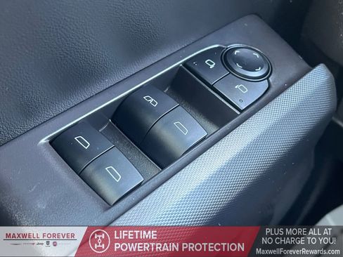 Used 2025 Chevrolet Colorado Trail Boss image 7