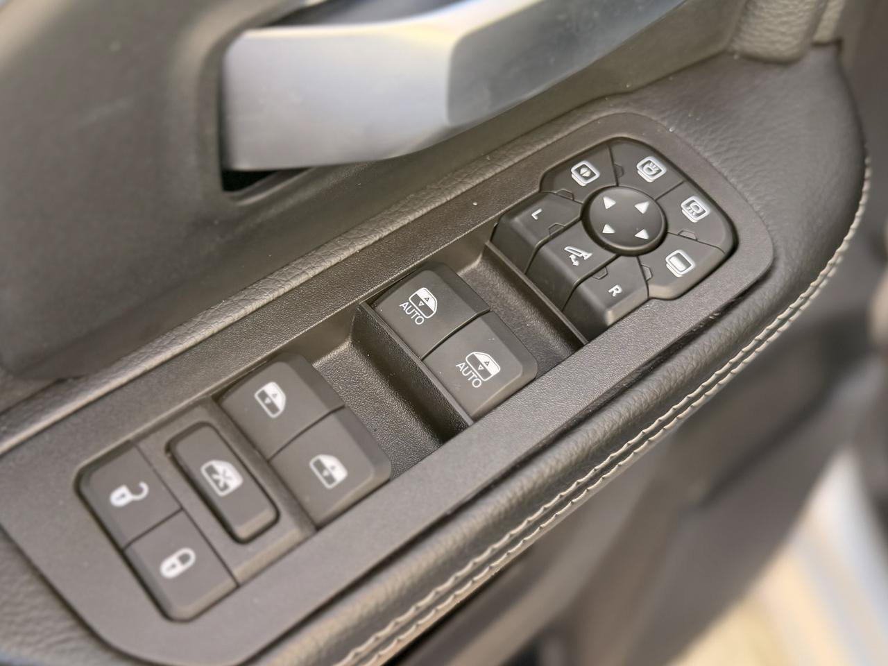 Used 2026 RAM 2500 Big Horn AWD/4WD image 12