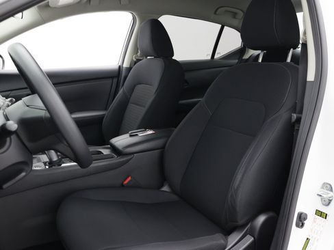Used 2024 Nissan Sentra S FWD image 18