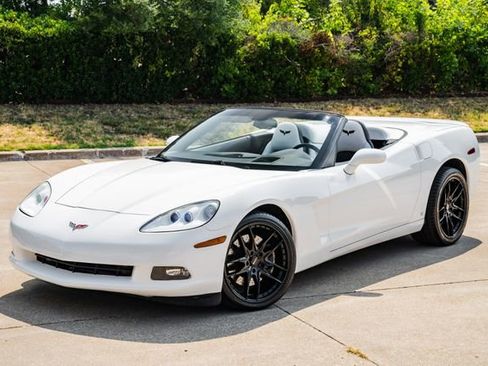 Used 2006 Chevrolet Corvette Convertible w/ Preferred Equipment Group image 34