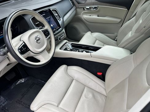 Certified 2023 Volvo XC90 T8 Ultimate image 11