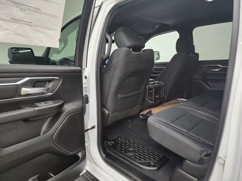 New 2026 RAM 1500 4x4 Crew Cab image 17