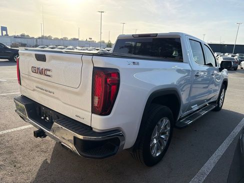 Used 2021 GMC Sierra 1500 SLT AWD/4WD image 4