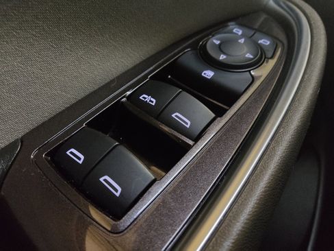 Used 2021 Chevrolet Malibu LT FWD image 27