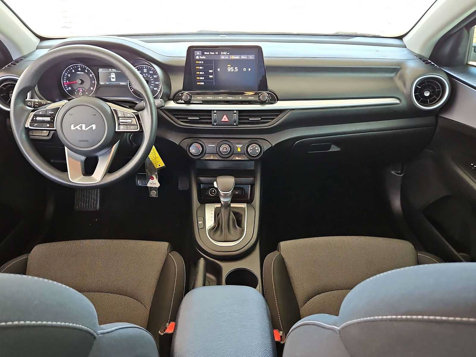 Used 2024 Kia Forte LXS FWD image 11