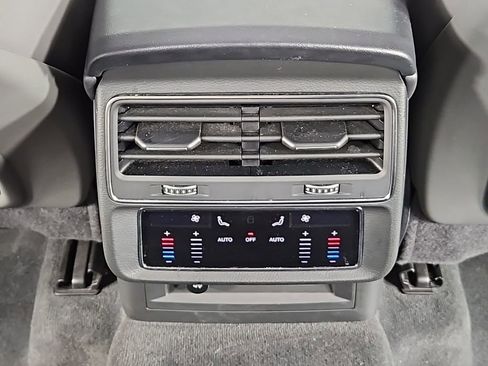 Used 2023 Audi Q8 Premium Plus w/ Premium Plus Package image 24