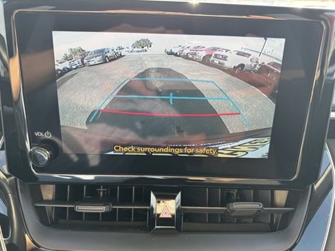 Certified 2024 Toyota Corolla Cross LE image 27