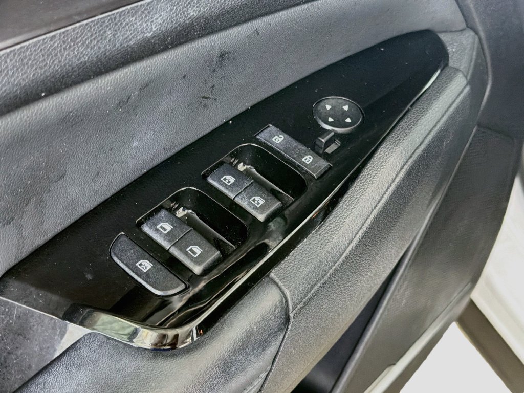 Used 2024 Kia Sportage EX AWD/4WD image 19