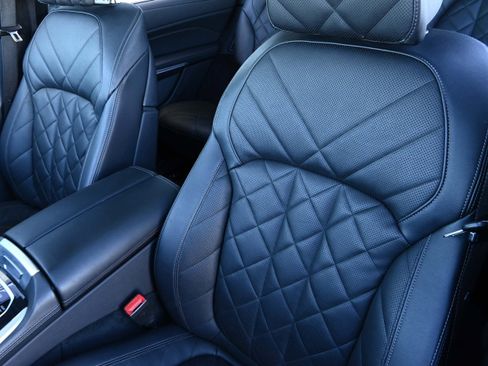 Certified 2024 BMW X7 xDrive40i w/ Executive Package image 9