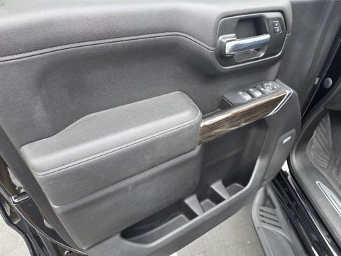 Used 2020 Chevrolet Silverado 1500 LT Trail Boss w/ Midnight Edition AWD/4WD image 24