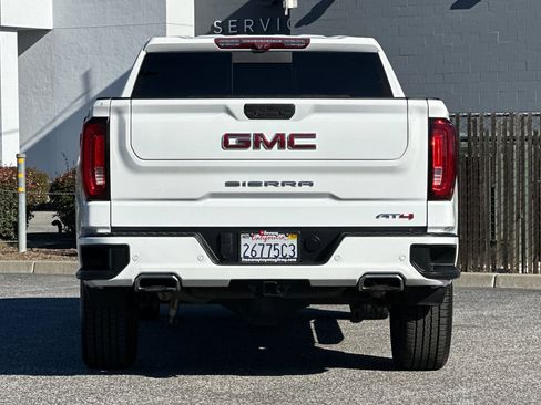 Used 2021 GMC Sierra 1500 AT4 w/ AT4 Premium Package image 5