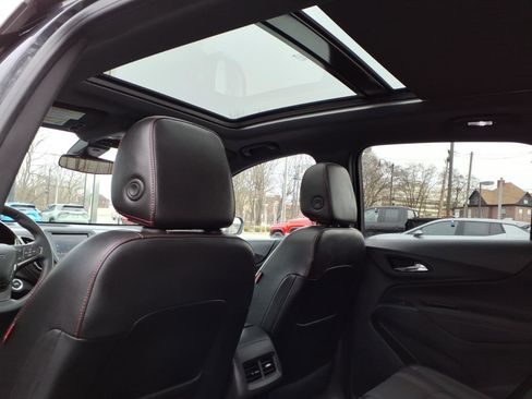 Used 2023 Chevrolet Equinox RS image 12