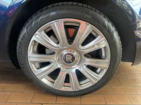 Used 2016 Rolls-Royce Dawn RWD image 8