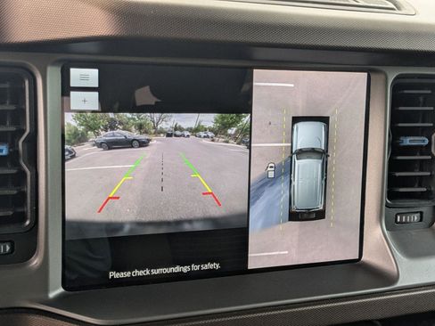 Used 2023 Ford Bronco Outer Banks image 12