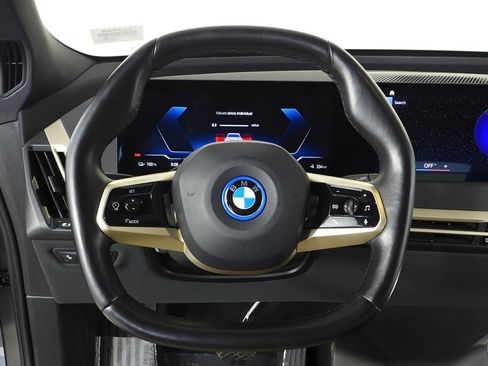 Used 2023 BMW iX xDrive50 w/ Sport Package image 26