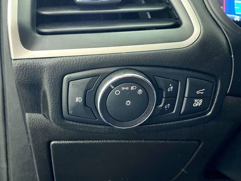 Used 2022 Ford Edge SEL w/ Convenience Package image 14