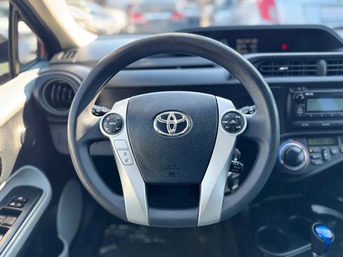 Used 2014 Toyota Prius C Two image 19