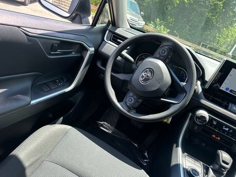 Certified 2025 Toyota RAV4 LE AWD/4WD image 24