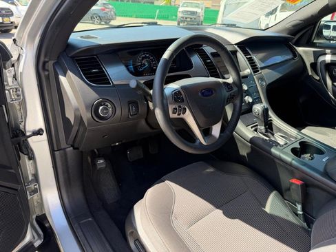 Used 2019 Ford Taurus SEL w/ Equipment Group 201A FWD image 16