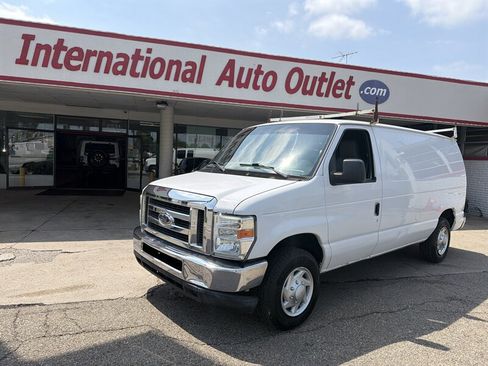 Used 2012 Ford E-150 and Econoline 150 w/ Commercial Cargo Van Pkg RWD image 2