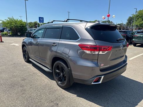 Used 2018 Toyota Highlander Limited Platinum AWD/4WD image 5