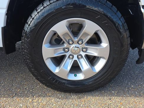 Used 2023 RAM 1500 Laramie AWD/4WD image 11