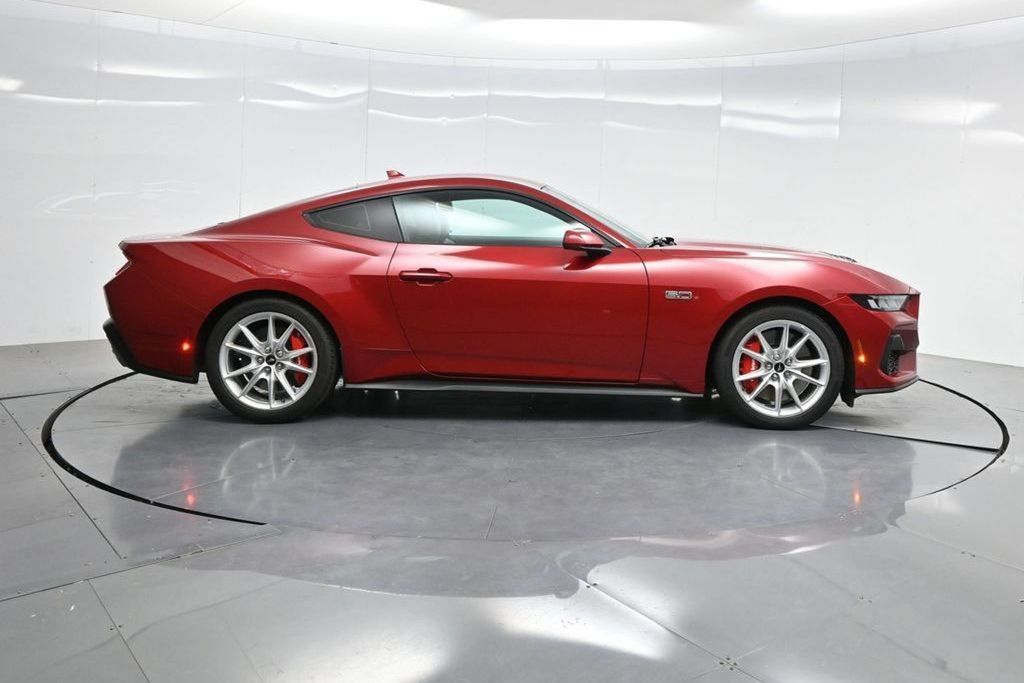 Used 2024 Ford Mustang GT Premium RWD image 4