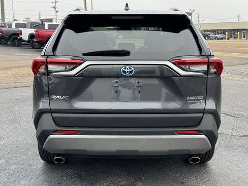 Used 2022 Toyota RAV4 Limited image 4