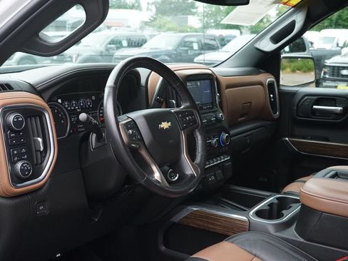 Used 2022 Chevrolet Silverado 1500 High Country AWD/4WD image 27