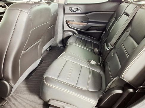 Used 2023 GMC Acadia Denali image 12