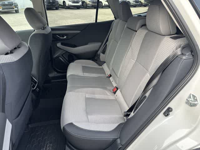 Used 2025 Subaru Outback Premium AWD/4WD image 18