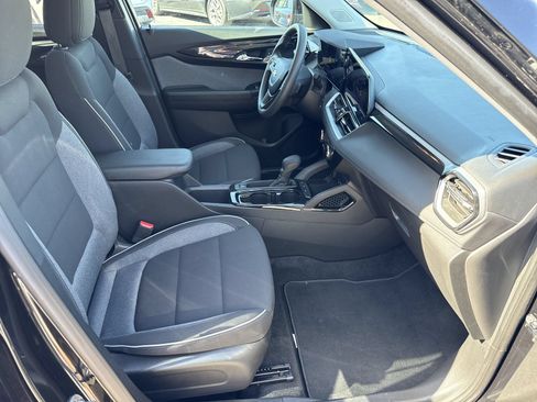 Used 2024 Chevrolet TrailBlazer LT FWD image 27