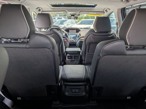 Used 2019 Acura MDX w/ Advance Package FWD image 23