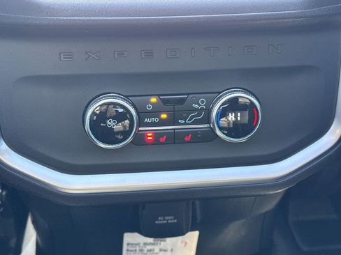 New 2026 Ford Expedition Max Platinum image 25
