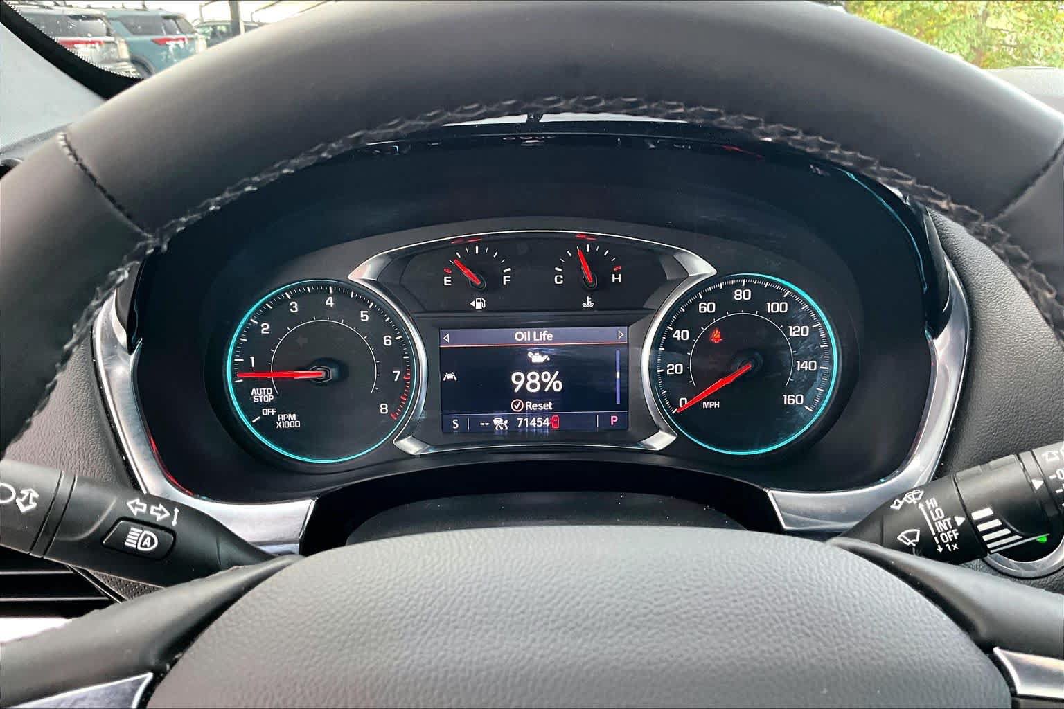 Used 2023 Chevrolet Traverse RS FWD image 25