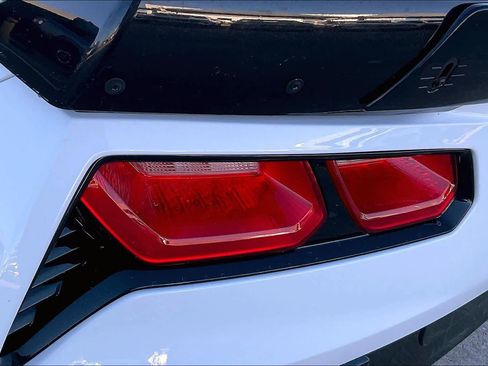 Used 2016 Chevrolet Corvette Z51 1LT image 24