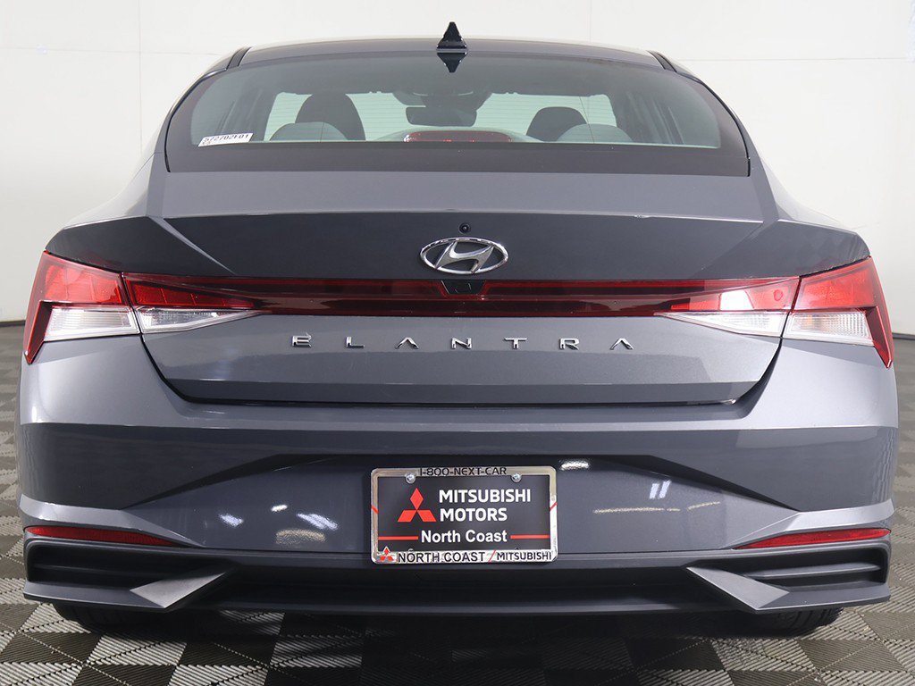 Used 2023 Hyundai Elantra SEL w/ Convenience Package FWD image 13