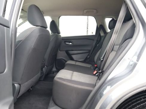 Used 2025 Nissan Rogue SV FWD image 27